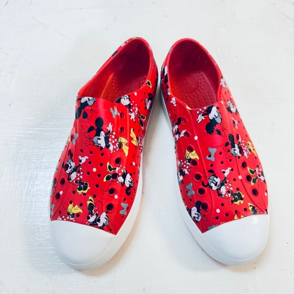 Native Disney Slip-On Jefferson Minnie Print Water Sneakers M5 W7 - Picture 11 of 11